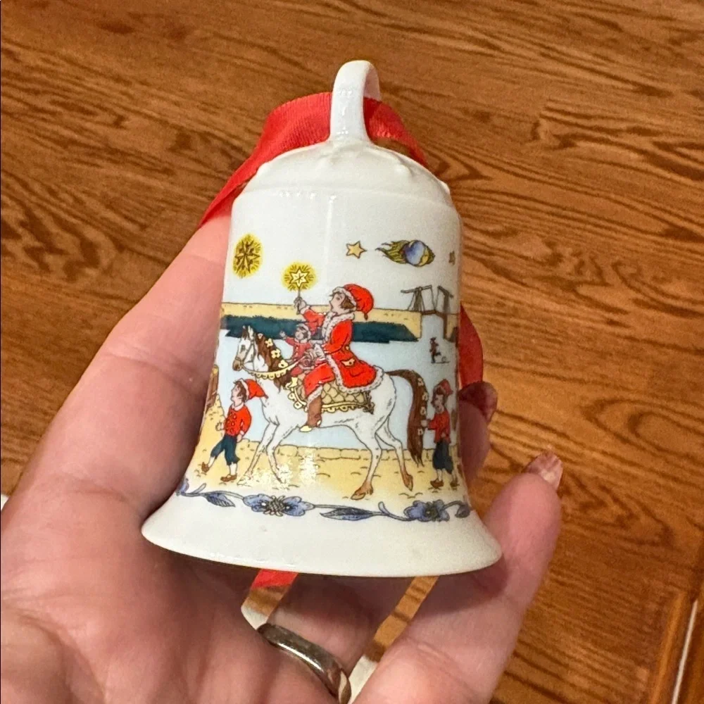 Hutschenreuther 1999 limited edition Christmas ball bell Ornament Set porcelain